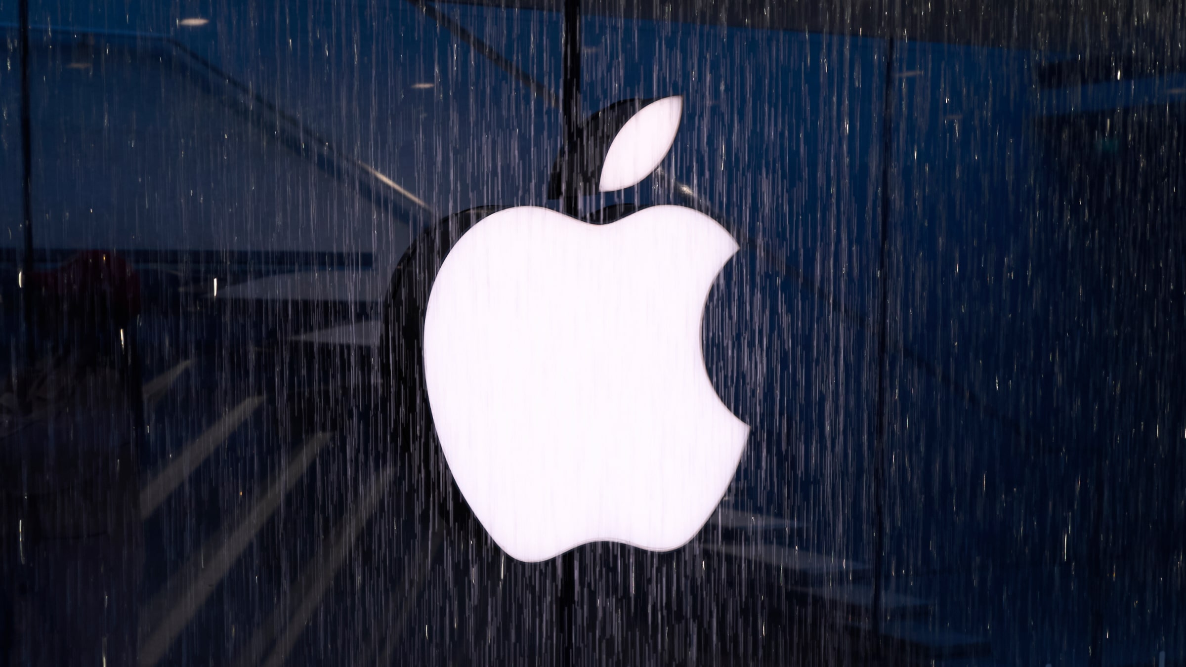 Apple: With Launch of Foldable iPhone Duo, Things Look Twice as Nice