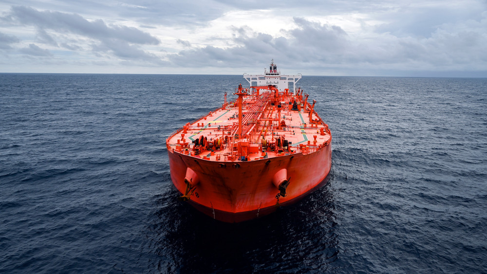 Oil Prices Fall as Trump Considers Easing Sanctions on Shadow Fleet Tankers