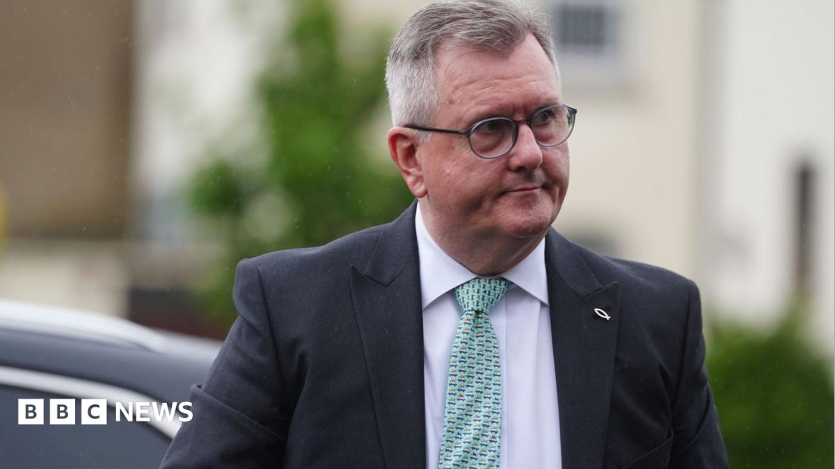 Jeffrey Donaldson: Former DUP leader poses huge 'risk-management' headache for prison staff