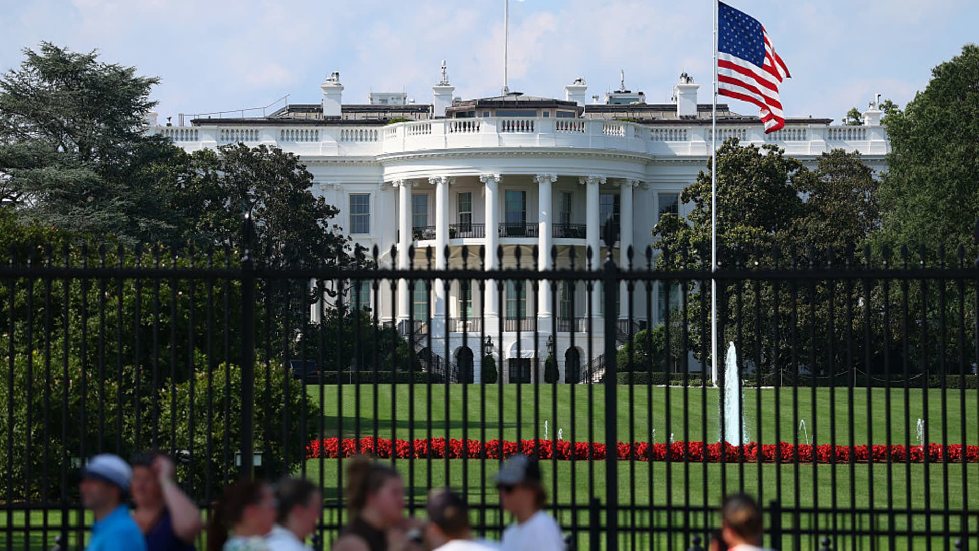 Order to limit Starshield for Ukraine came from inside White House: Reuters reports