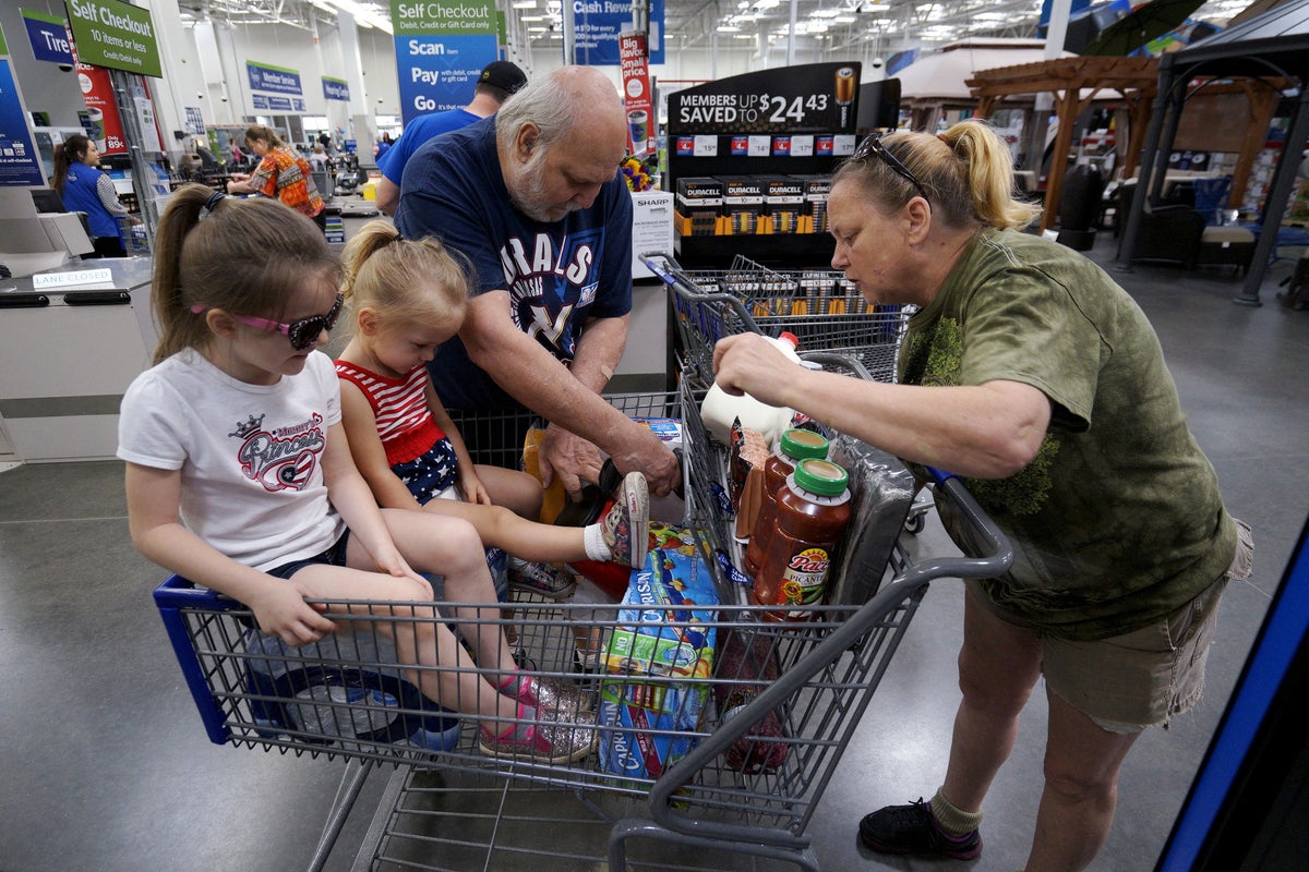 What the ‘Walmart effect’ is warning about the US economy