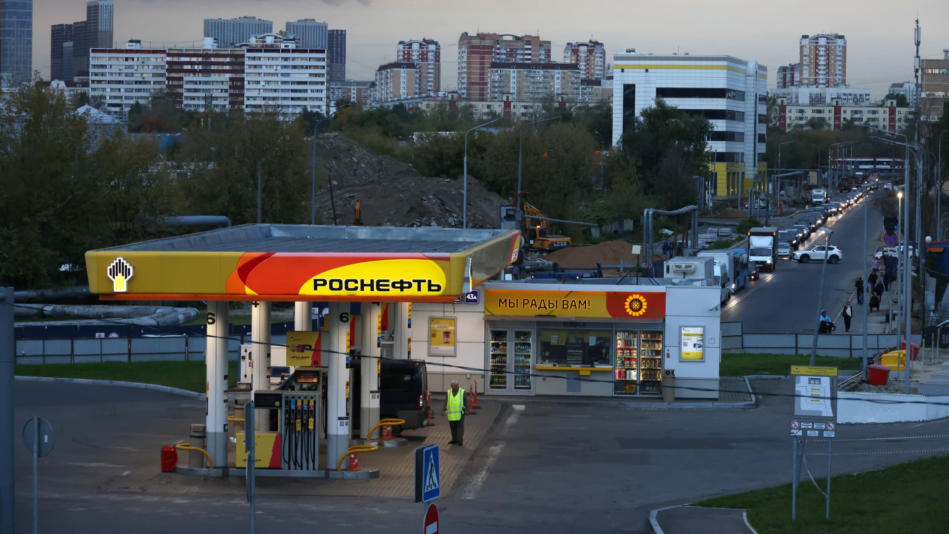 Trump's Russia diesel deal may offer Putin more than money — and spell trouble for Ukraine