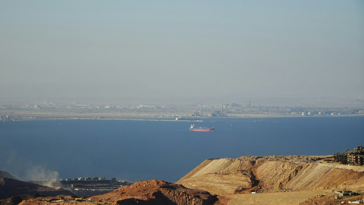 Qatari LNG Cargo Heads Through Red Sea to Europe in Rare Suez Run