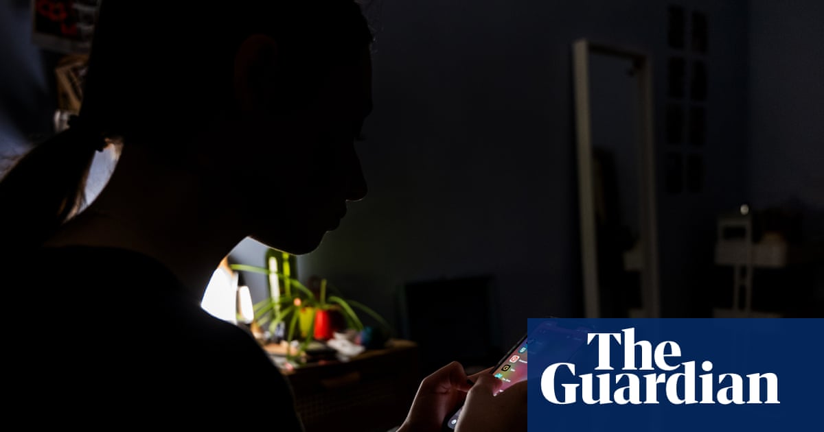US teens can access ‘nudify’ apps despite Apple and Google’s parental controls, report finds