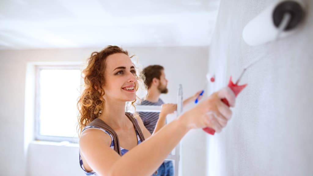 Rate rises prompt Aussies to choose DIY over moving