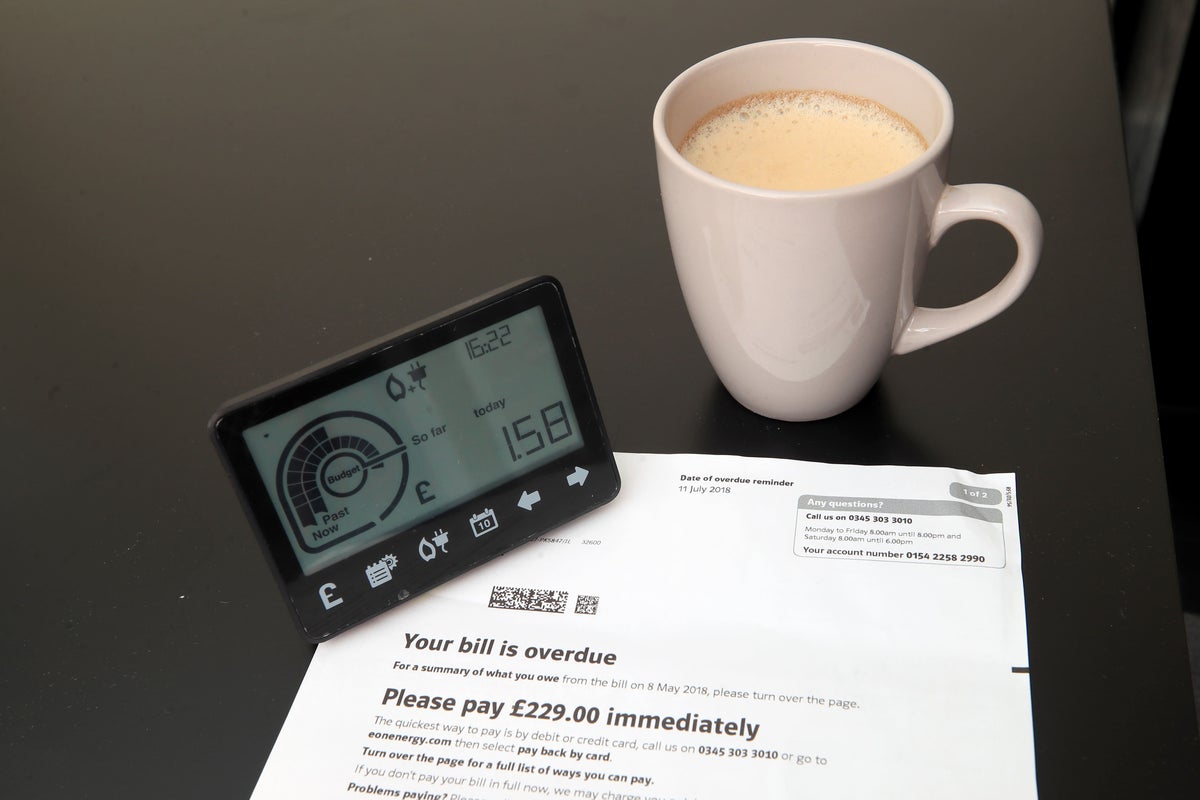Ministers looking at removing standing charges from gas bills, Andy Burnham says