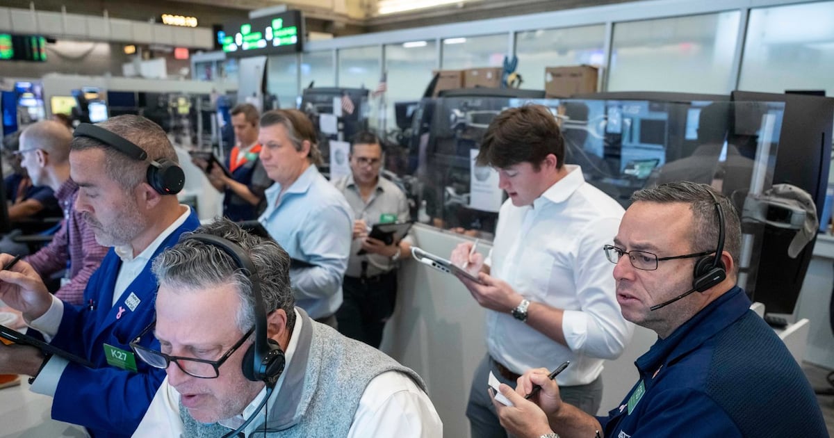 U.S. futures mostly higher as Wall Street digests earnings from SpaceX, Netflix