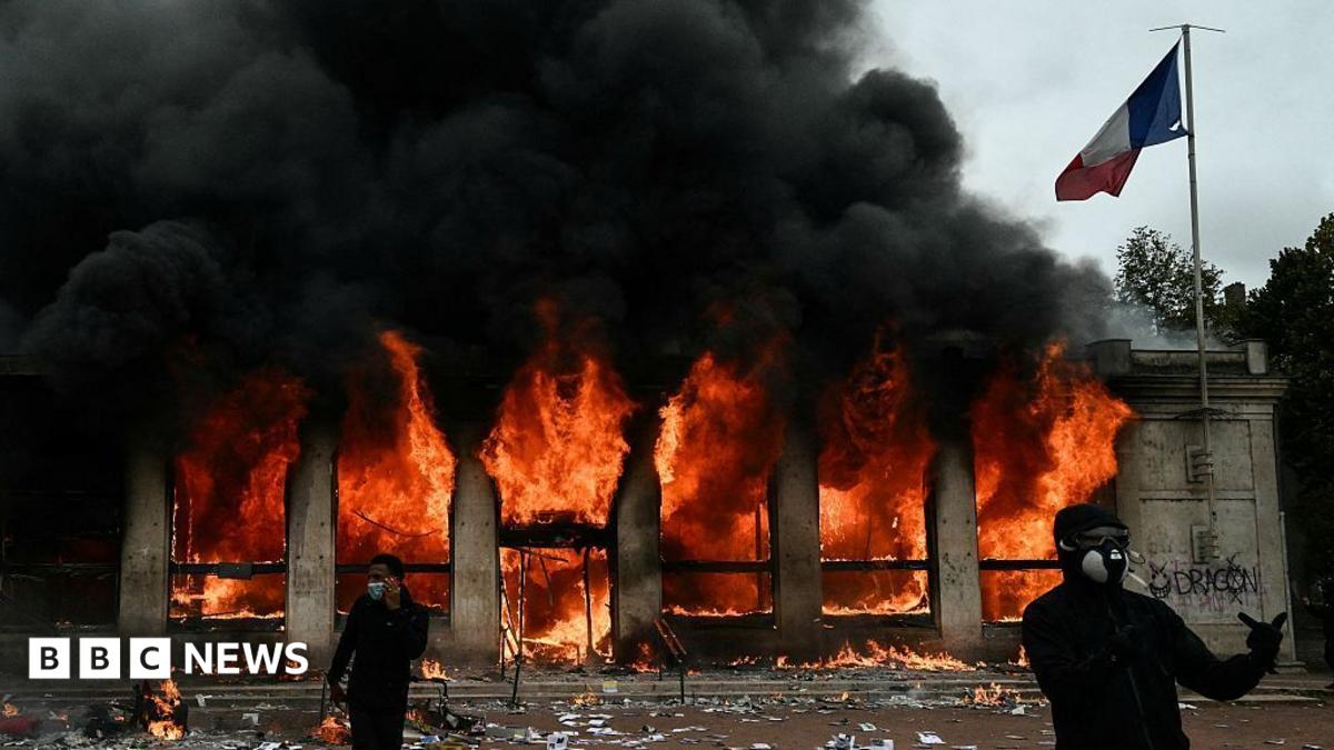 French weekend protests to be limited to union demos only, says Macron