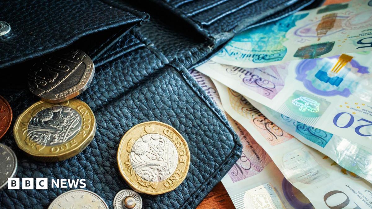 NI pay rises faster than inflation for third year in row