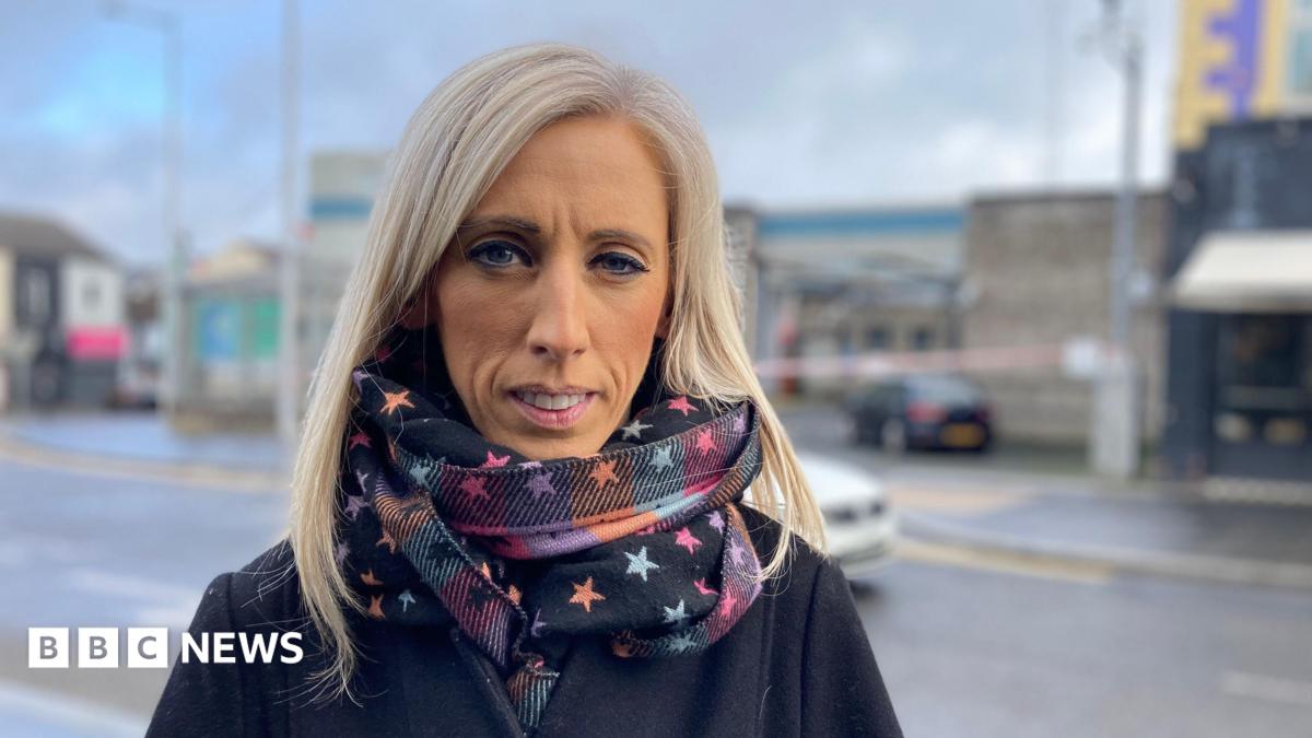 Carla Lockhart resigns as DUP party officer over strategy 'concerns'