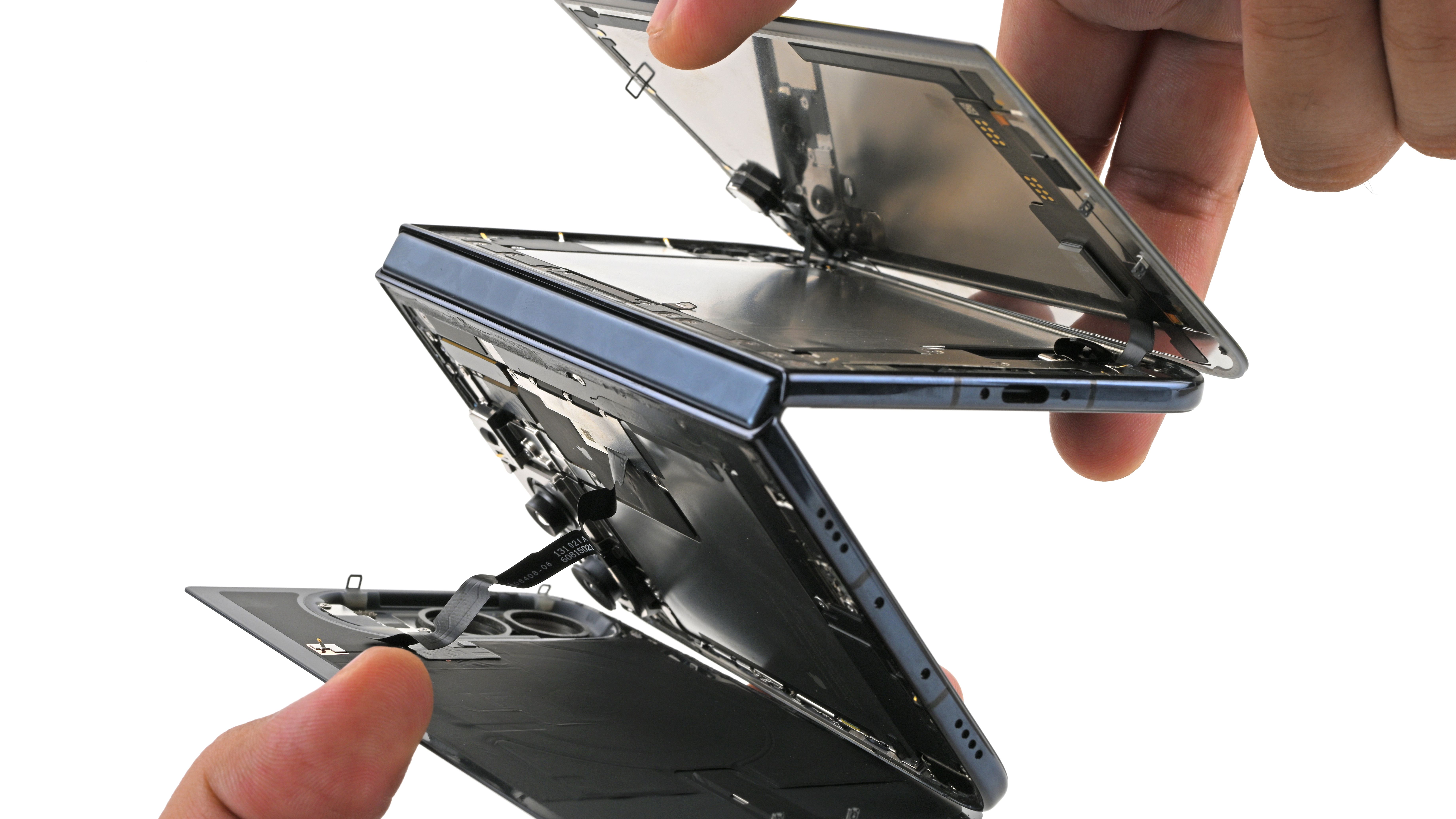 Some iPhone Duo Models Are Breaking. iFixit’s Teardown Might Explain Why