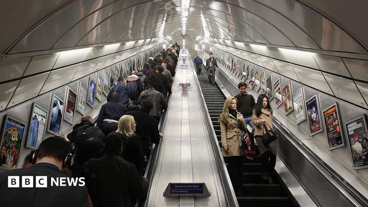 Angel Tube station to be exit-only at weekends