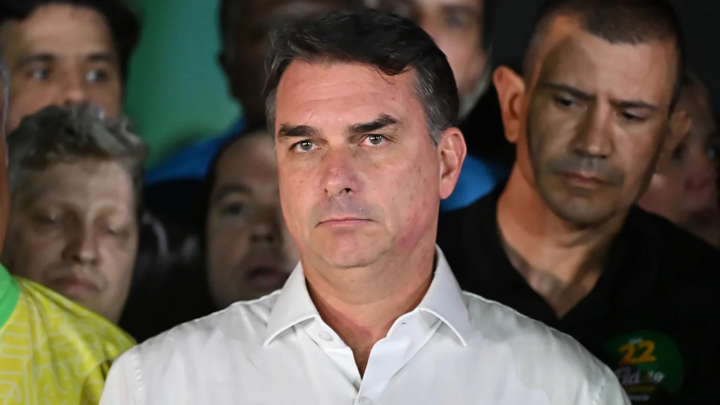 U.S. to issue visas to Flávio Bolsonaro as his whereabouts remain unclear