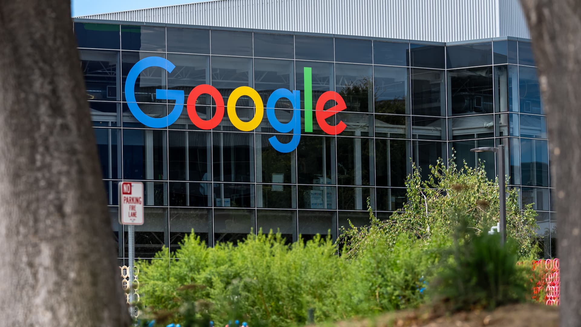 Alphabet falls 10% in premarket, putting it on course for its biggest ever post-earnings drop