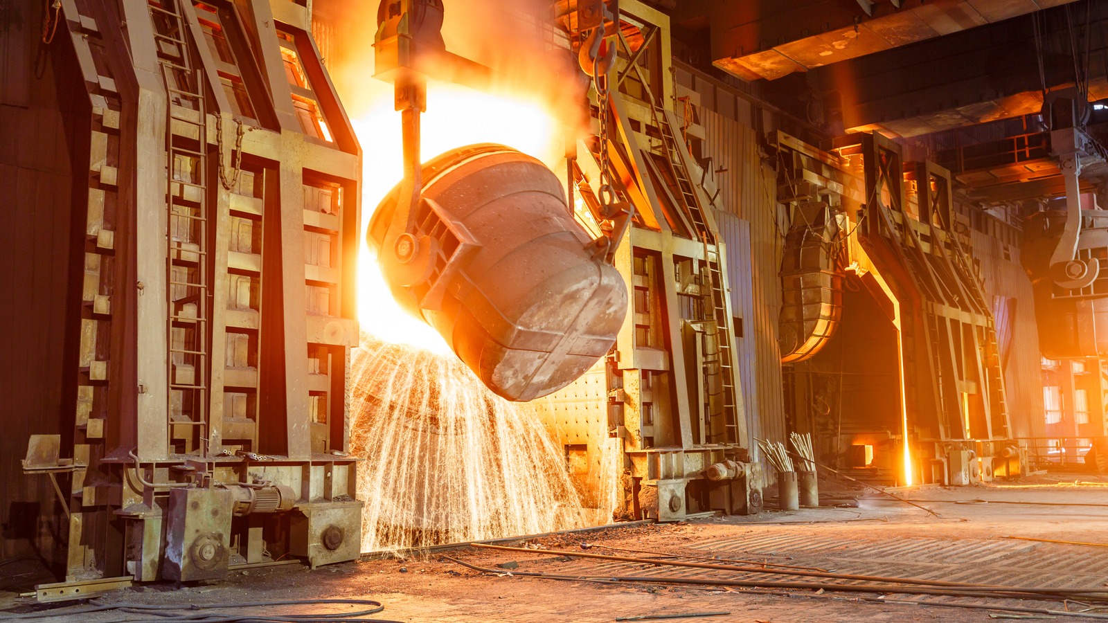 Cleveland-Cliffs (CLF) Clears 34 Canada Commitments And Pushes Hamilton Job Return