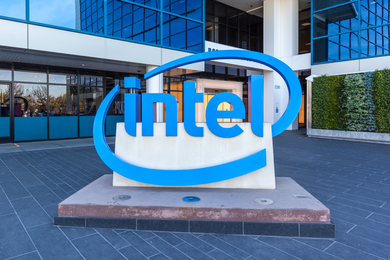 The Fab Explosion That Halted Intel Stock's Recovery (NASDAQ:INTC)