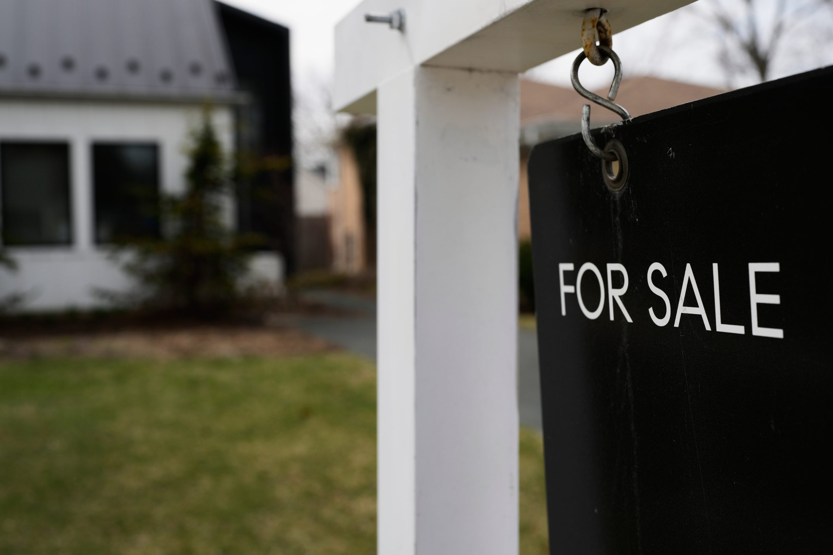 A 3.4% GDP print hides a ‘haunted’ housing market and a September stall